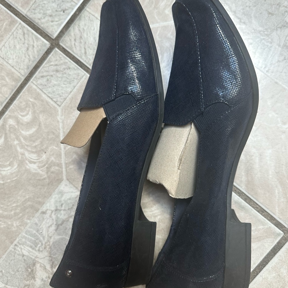Anne Klein Blue Flats Sleek Slip-On Design